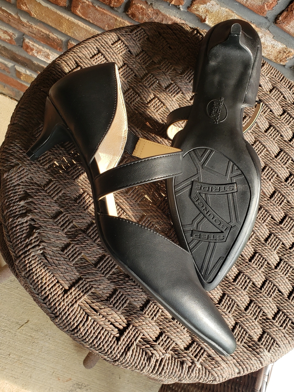 LifeStride Black Pointed-Toe Slingback Heels